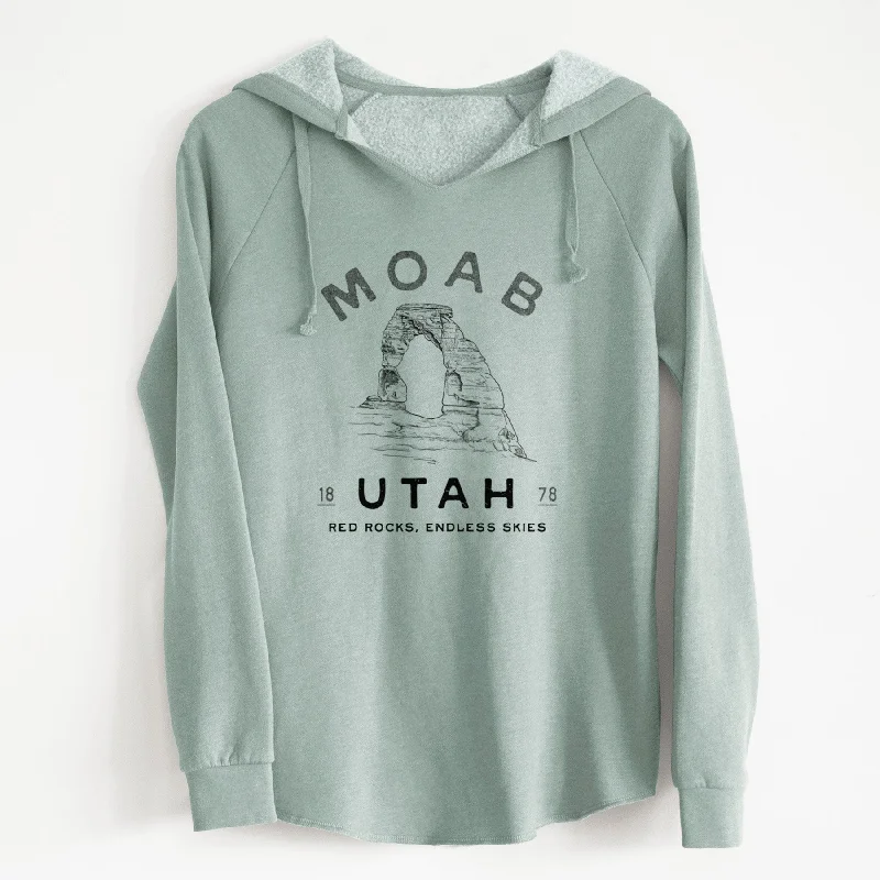 Moab Utah Delicate Arch - Cali Wave Hooded Sweatshirt Cozy Women’s Hoodie